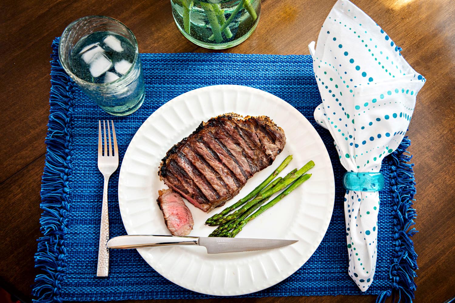 Nicole Miller Steak Knife Set - 8-Piece Stainless Steel Steak Knife Set with Mahogany Storage Case - Image 7