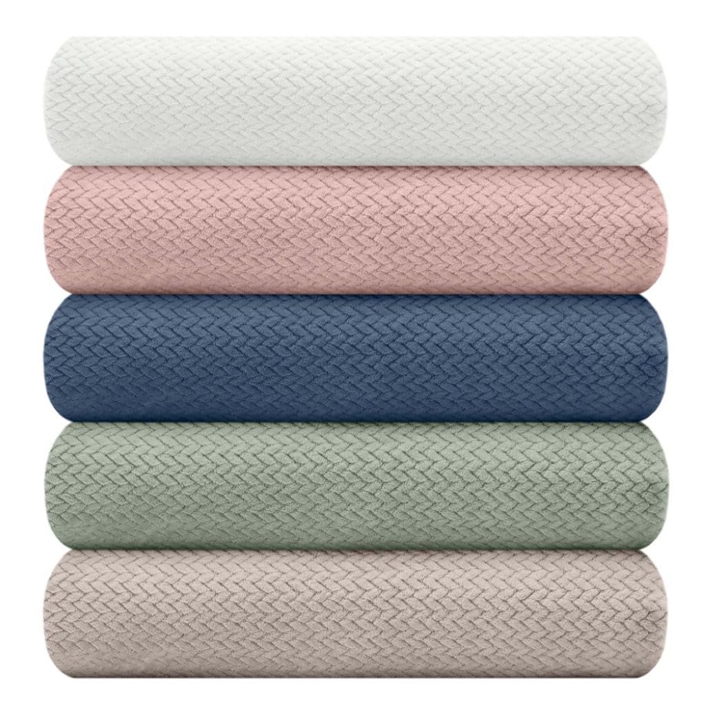 Nicole Miller Ultra-Plush King/Queen Size Throw Blanket – Chevron Herringbone Jacquard Weave, Soft & Textured for Bed or Sofa (Blush Pink, King (U.S. Standard)) - Image 4